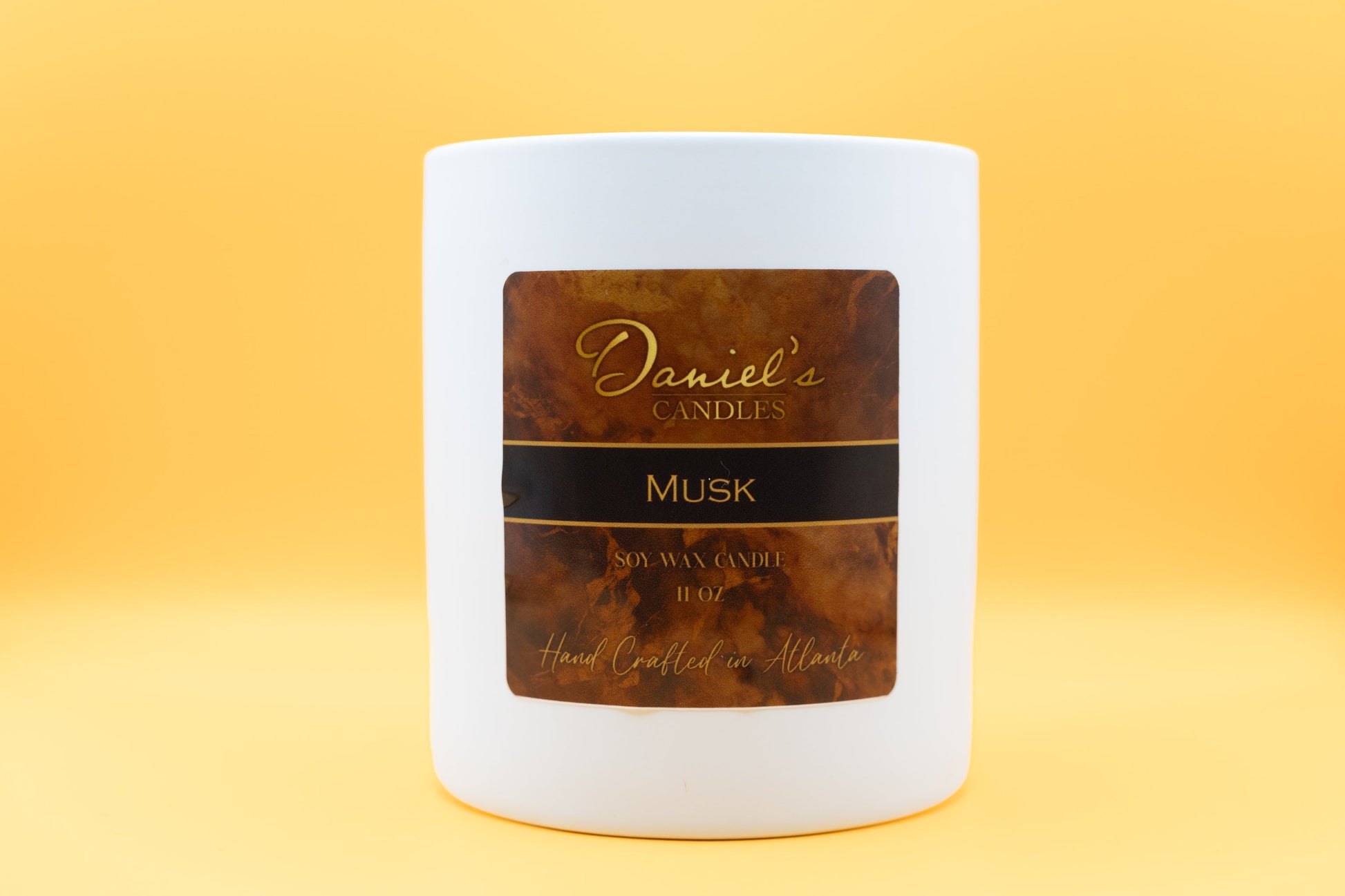 Daniel's Candles Musk 11oz hand-poured soy candle