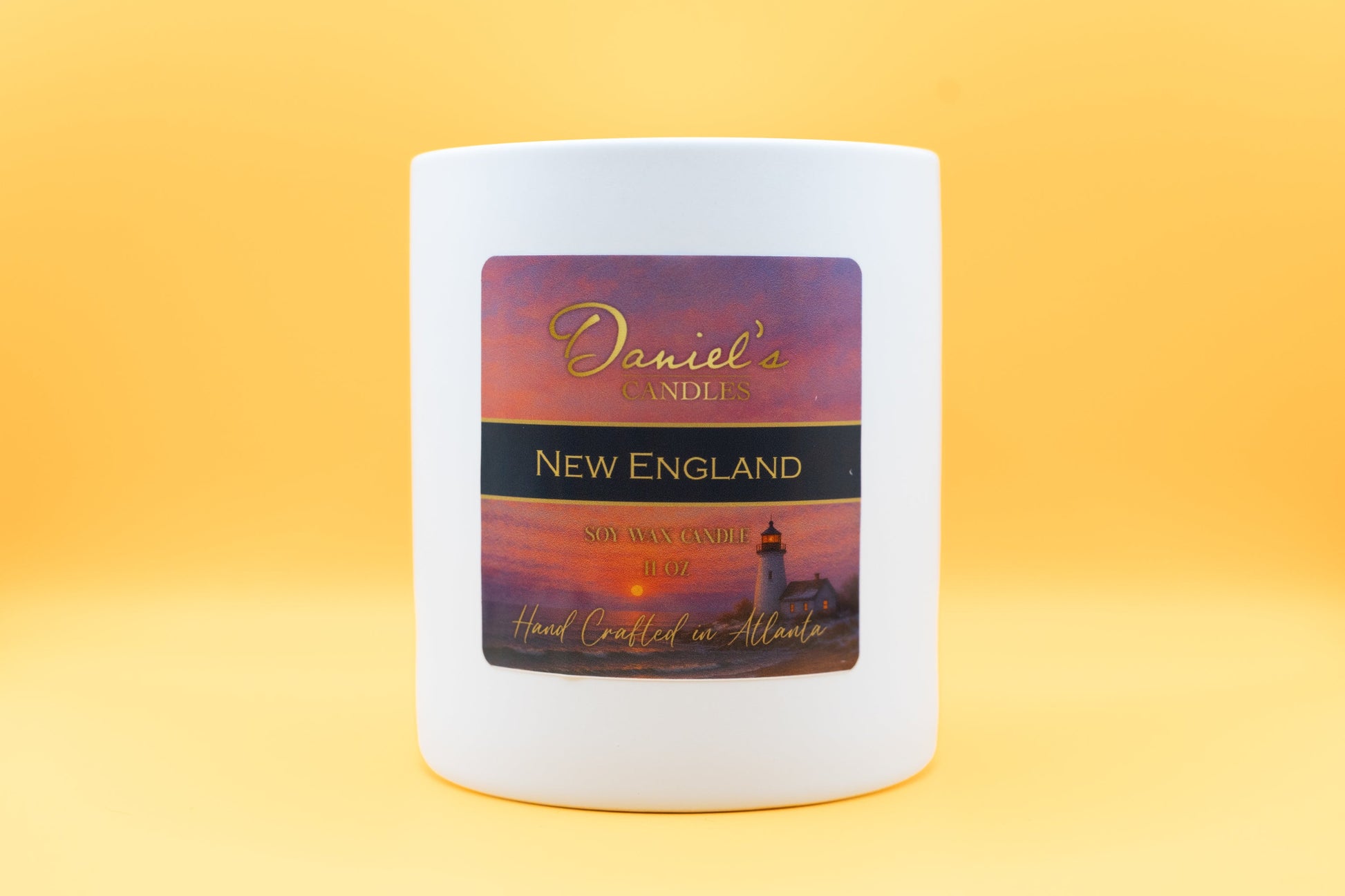 Daniel's Candles New England 11oz hand-poured soy candle